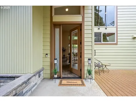 1017 NE 152nd Avenue Portland OR 97230
