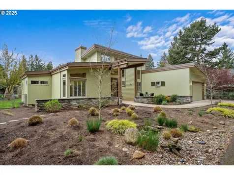 1017 NE 152nd Avenue Portland OR 97230