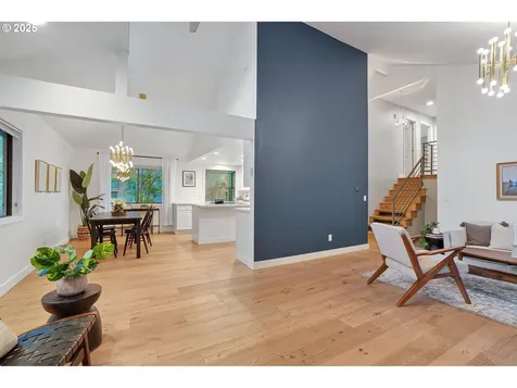 9809 SW Quail Post Road Portland OR 97219