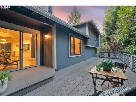 9809 SW Quail Post Road Portland OR 97219
