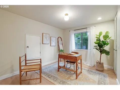 9809 SW Quail Post Road Portland OR 97219