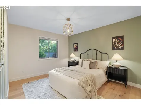 9809 SW Quail Post Road Portland OR 97219