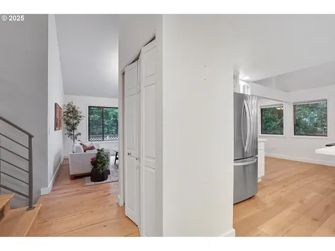 9809 SW Quail Post Road Portland OR 97219