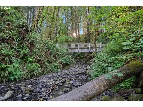 9809 SW Quail Post Road Portland OR 97219