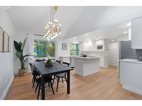 9809 SW Quail Post Road Portland OR 97219