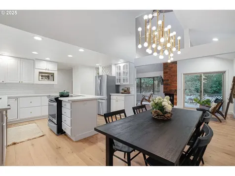9809 SW Quail Post Road Portland OR 97219