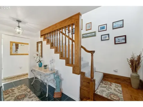 805 Lisa Place Coos Bay OR 97420