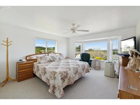 805 Lisa Place Coos Bay OR 97420