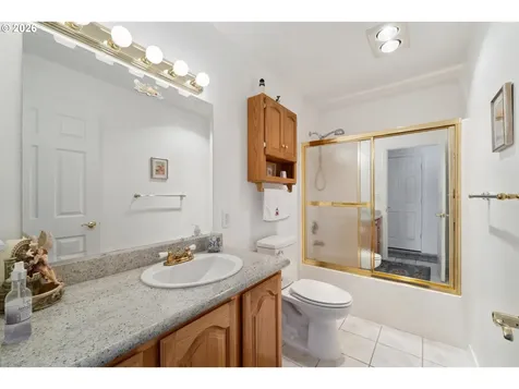 805 Lisa Place Coos Bay OR 97420