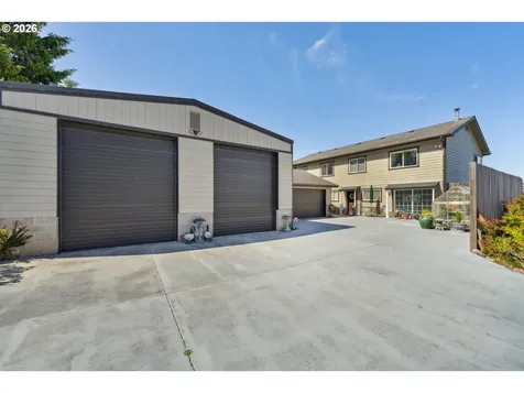 805 Lisa Place Coos Bay OR 97420