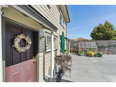805 Lisa Place Coos Bay OR 97420