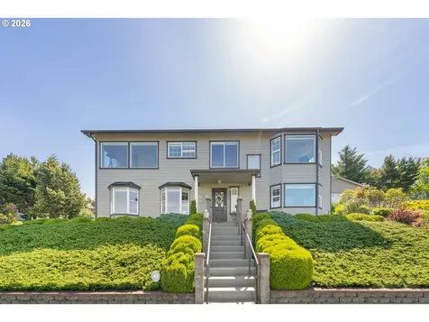805 Lisa Place Coos Bay OR 97420