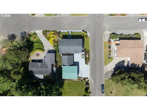 805 Lisa Place Coos Bay OR 97420