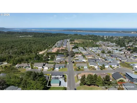 805 Lisa Place Coos Bay OR 97420