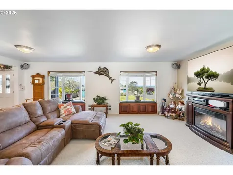 805 Lisa Place Coos Bay OR 97420