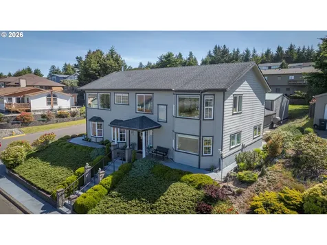 805 Lisa Place Coos Bay OR 97420