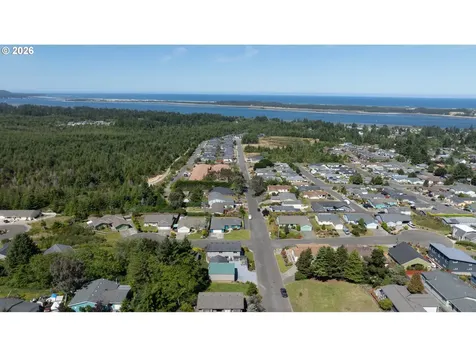 805 Lisa Place Coos Bay OR 97420