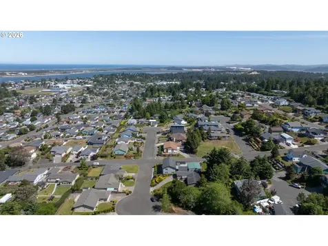 805 Lisa Place Coos Bay OR 97420