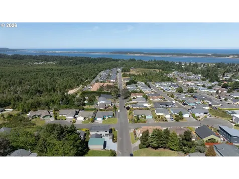 805 Lisa Place Coos Bay OR 97420