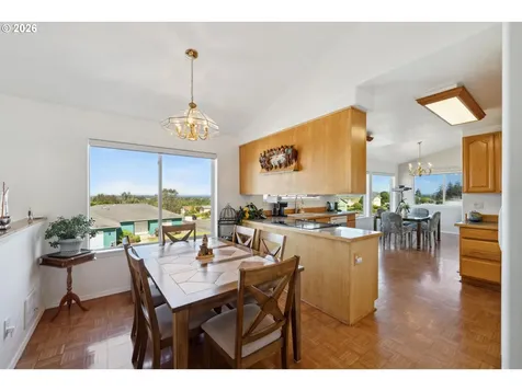 805 Lisa Place Coos Bay OR 97420