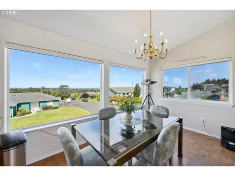 805 Lisa Place Coos Bay OR 97420