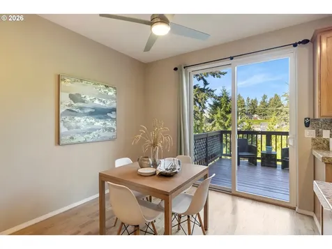 20263 Hoodview Avenue West Linn OR 97068
