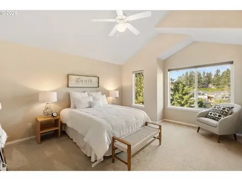 20263 Hoodview Avenue West Linn OR 97068