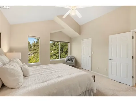 20263 Hoodview Avenue West Linn OR 97068