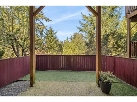 20263 Hoodview Avenue West Linn OR 97068