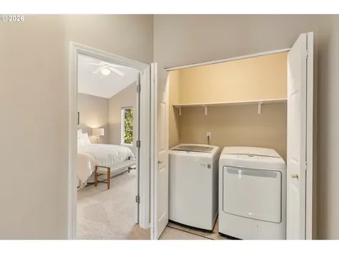 20263 Hoodview Avenue West Linn OR 97068