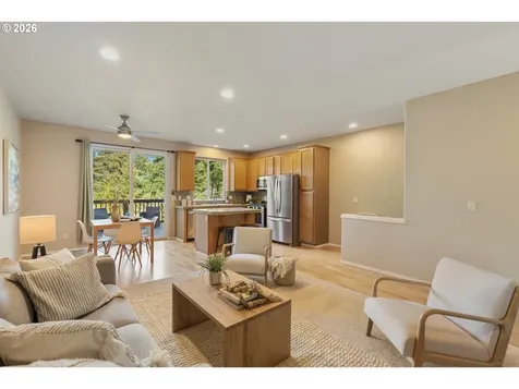 20263 Hoodview Avenue West Linn OR 97068