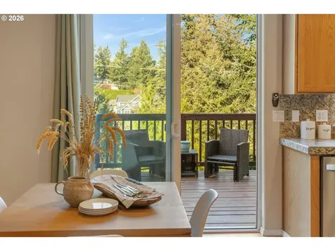 20263 Hoodview Avenue West Linn OR 97068