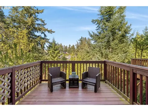 20263 Hoodview Avenue West Linn OR 97068