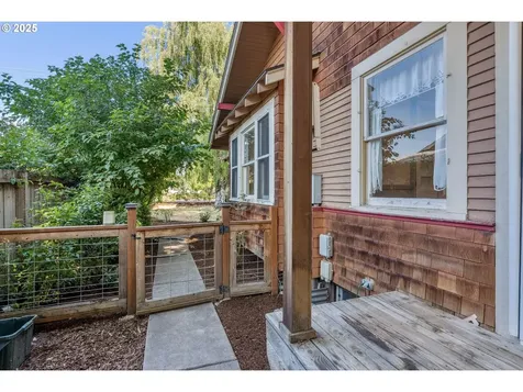 3233 Odell Highway Hood River OR 97031