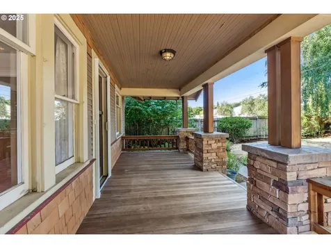 3233 Odell Highway Hood River OR 97031