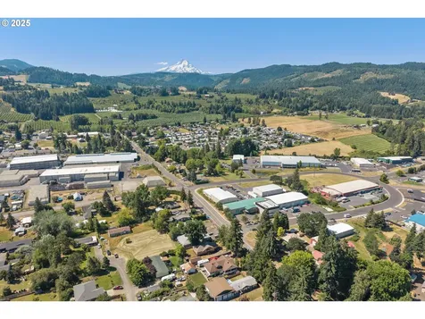 3233 Odell Highway Hood River OR 97031