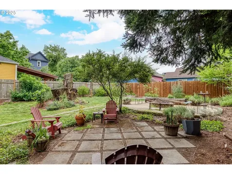 3955 NE Garfield Avenue Portland OR 97212