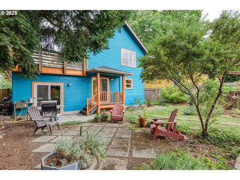 3955 NE Garfield Avenue Portland OR 97212