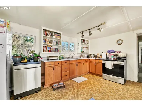 1125 E Beacon Drive Eugene OR 97404