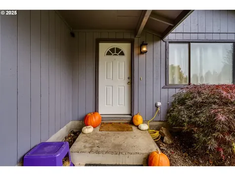 460 Meadow Lane Creswell OR 97426
