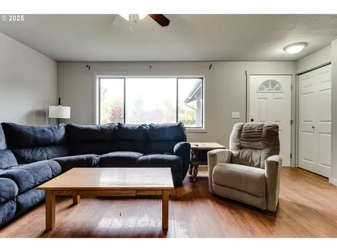 460 Meadow Lane Creswell OR 97426