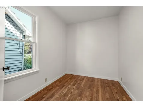 6911 SE Cora Street Portland OR 97206