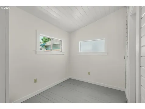 6911 SE Cora Street Portland OR 97206