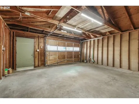 6911 SE Cora Street Portland OR 97206