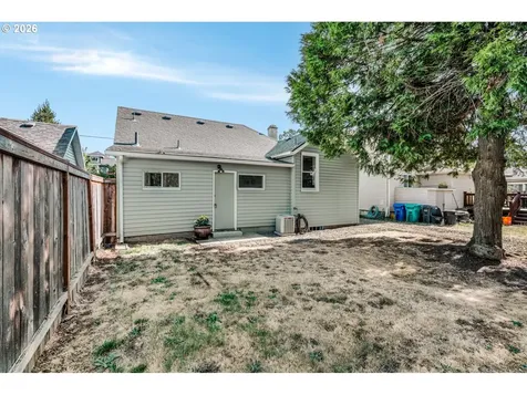 6911 SE Cora Street Portland OR 97206