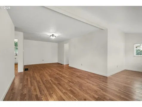 6911 SE Cora Street Portland OR 97206