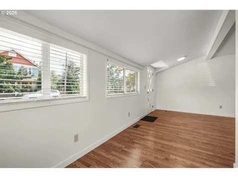 6911 SE Cora Street Portland OR 97206
