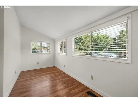 6911 SE Cora Street Portland OR 97206