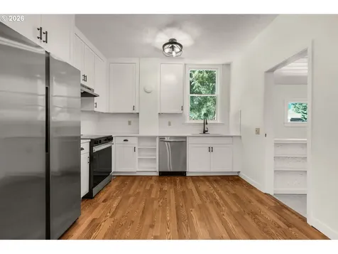 6911 SE Cora Street Portland OR 97206