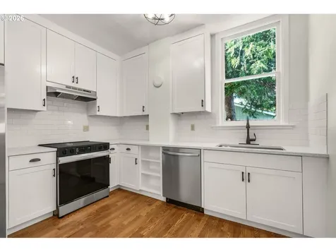 6911 SE Cora Street Portland OR 97206